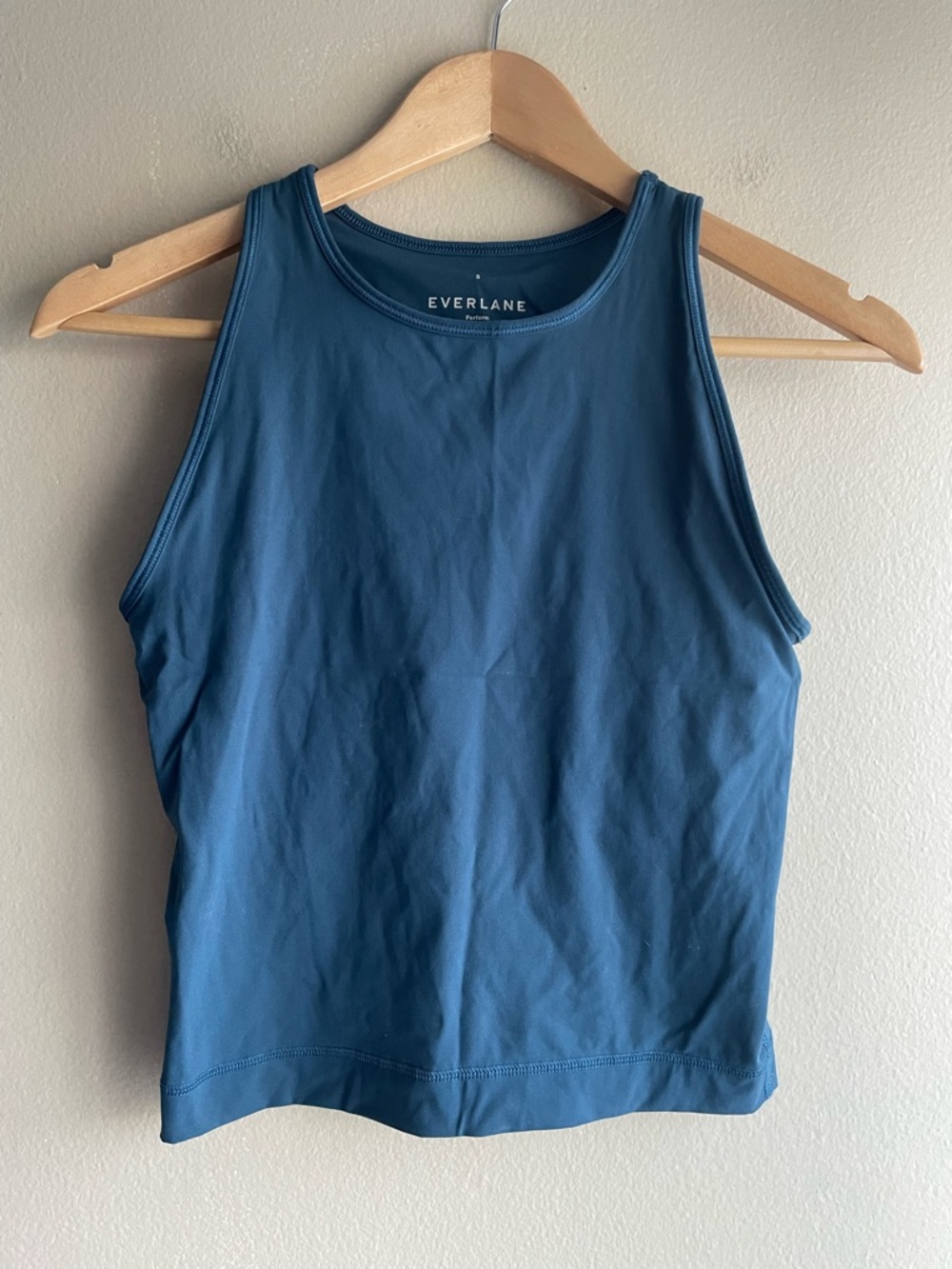 Everlane Women Blue Perform Top Size Small